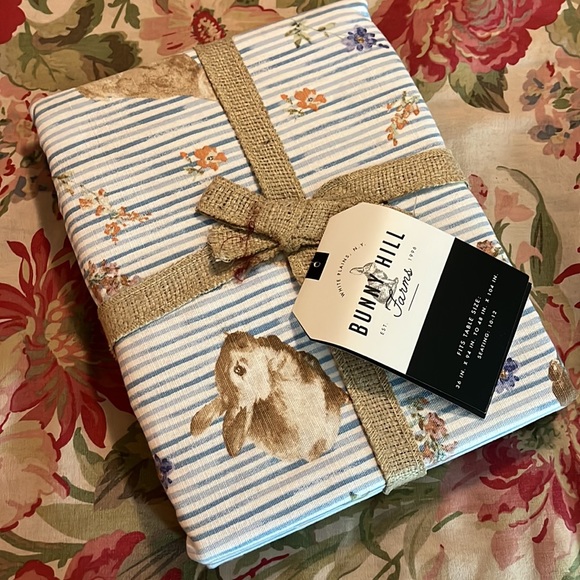 BUNNY HILL FARMS BHL Tablecloth Oblong 60" x 120'  Cotton Bunny Stripe Print NEW - Picture 8 of 11